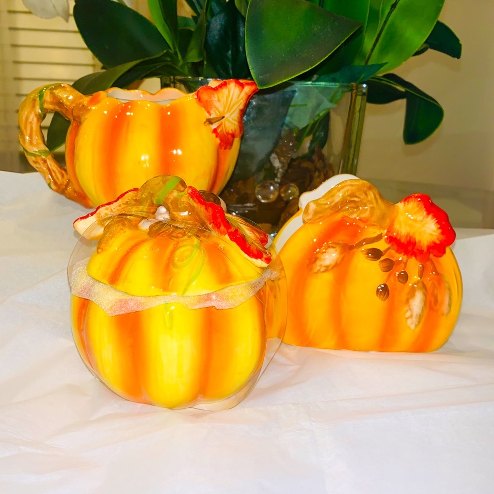 Thanksgiving Harvest Ceramic Gravy Bowl Container Napkin Holder Table Decor Home